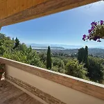 House Breathtaking Views & Private Mini Pool Jacuzzi In Corfu Semesterbostad