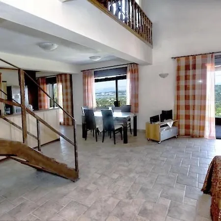 House With Private Mini Pool Jacuzzi & Σπίτι διακοπών *