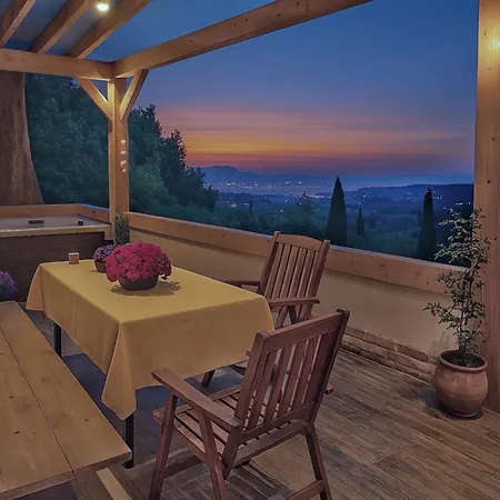 House Breathtaking Views & Private Mini Pool Jacuzzi In Corfu Case de vacanță Virós