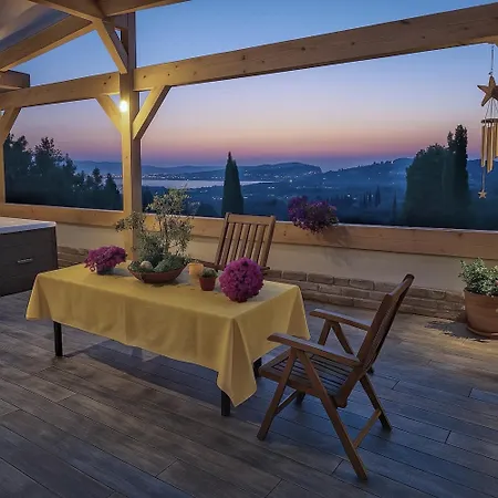 House Breathtaking Views & Private Mini Pool Jacuzzi In Corfu *