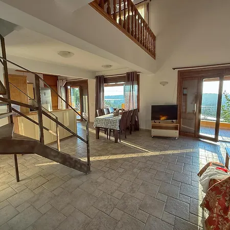 House Breathtaking Views & Private Mini Pool Jacuzzi In Corfu Case de vacanță *