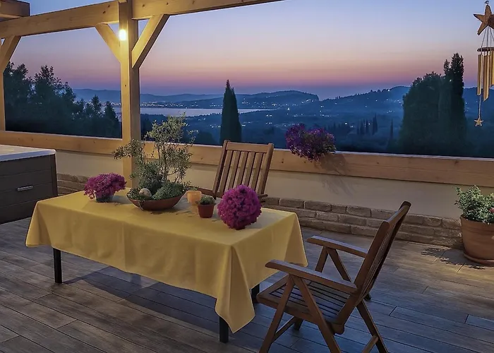 House Breathtaking Views & Private Mini Pool Jacuzzi In Corfu *