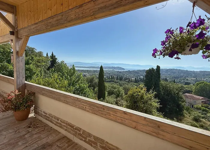 House Breathtaking Views & Private Mini Pool Jacuzzi In Corfu Ferienhaus