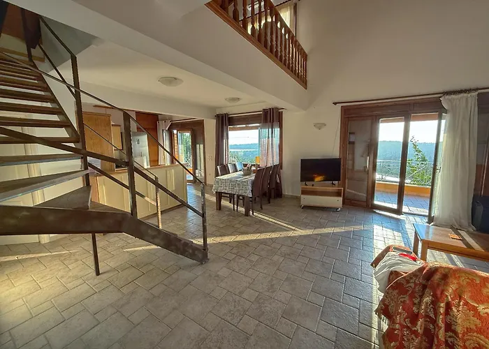 House Breathtaking Views & Private Mini Pool Jacuzzi In Corfu Ferienhaus *