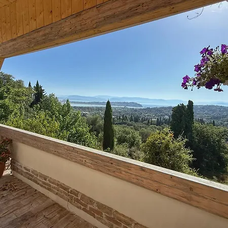 House Breathtaking Views & Private Mini Pool Jacuzzi In Corfu בית נופש