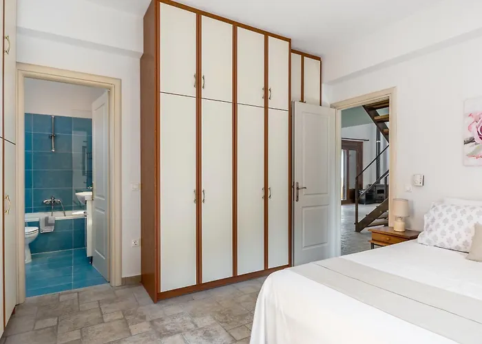 House Breathtaking Views & Private Mini Pool Jacuzzi In Corfu *